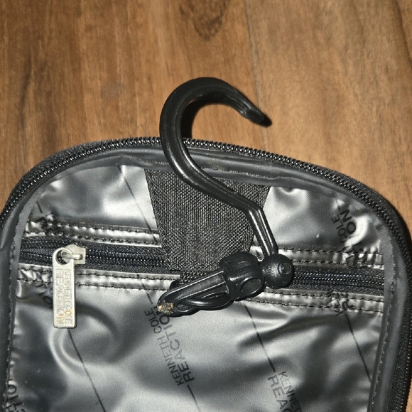 Kenneth Cole Reaction Black Toiletry Bag - Picture 4 of 6